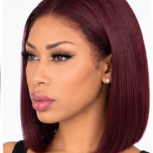 Perruque Cheveux Humains Bob Burgundy 10 Pouces Lace Frontale 13*4 Densité 180 pour Look Moderne et Naturel
